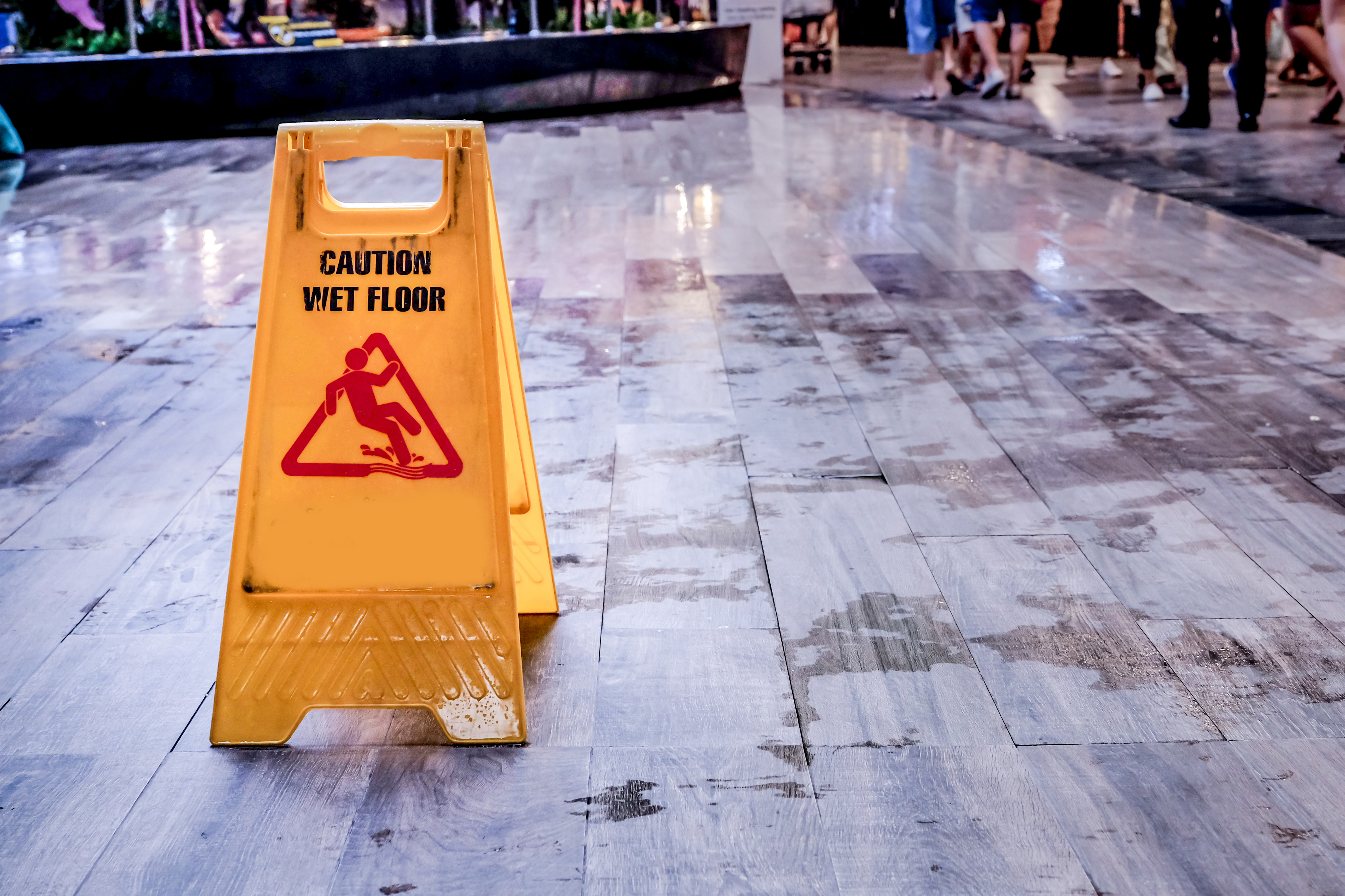 You slipped and fell on a puddle of water at a business establishment and tore your ACL – is the establishment liable for your injuries?